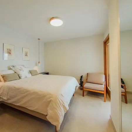 Luminoso Piso Con Vistas Privilegiadas. Apartamento